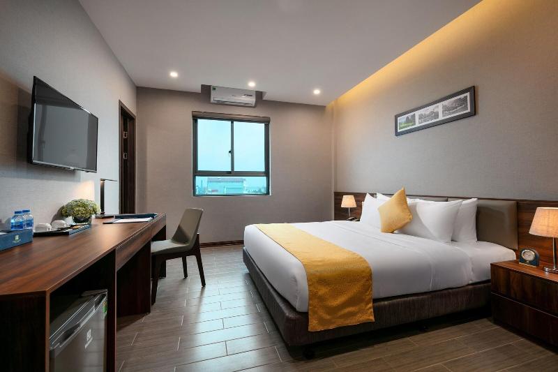 Golden Season Hotel image