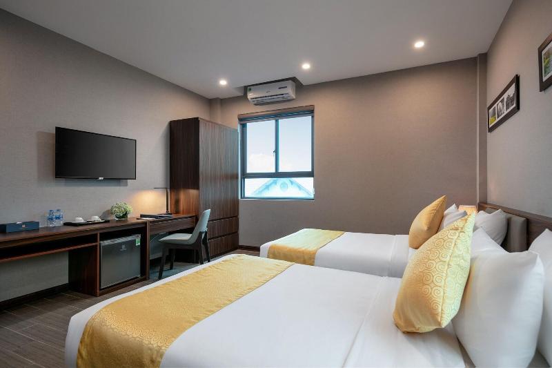 Golden Season Hotel image