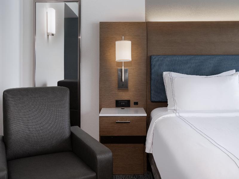 Even Hotel Rochester – Mayo Clinic Area image
