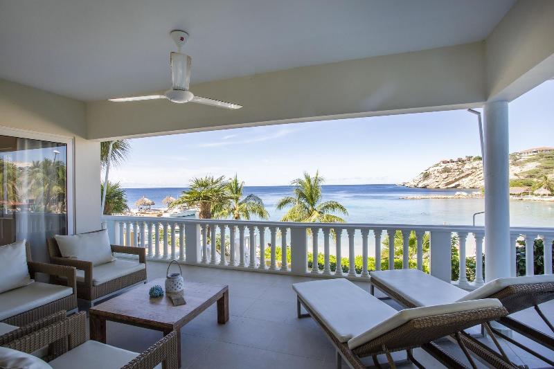 Blue Bay Beach Apartments 2