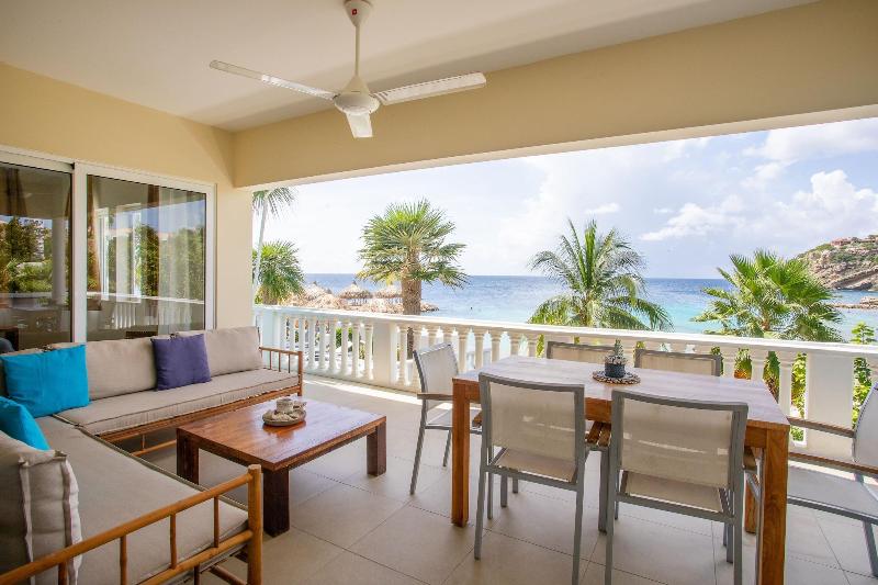 Blue Bay Beach Apartments 3