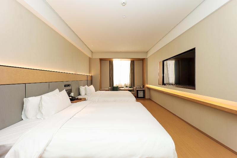Ji Hotel (Zhongshan Park) image