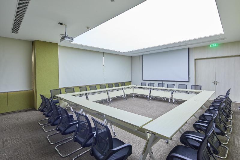 Ji Hotel (Hanzhong Central Plaza) image