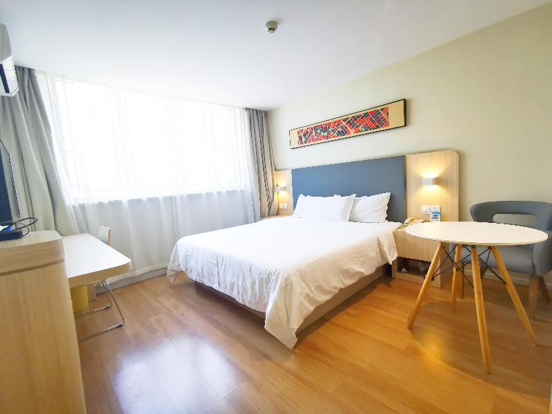 Bed room