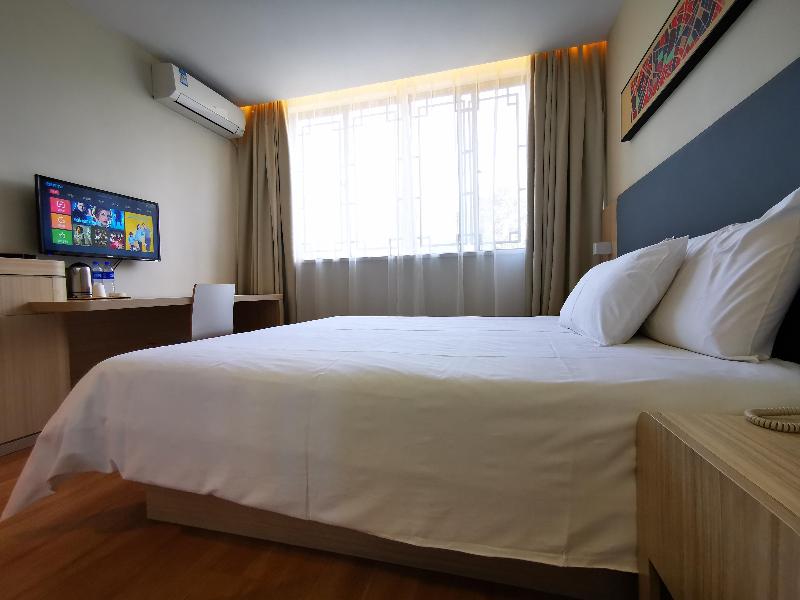 Bed room