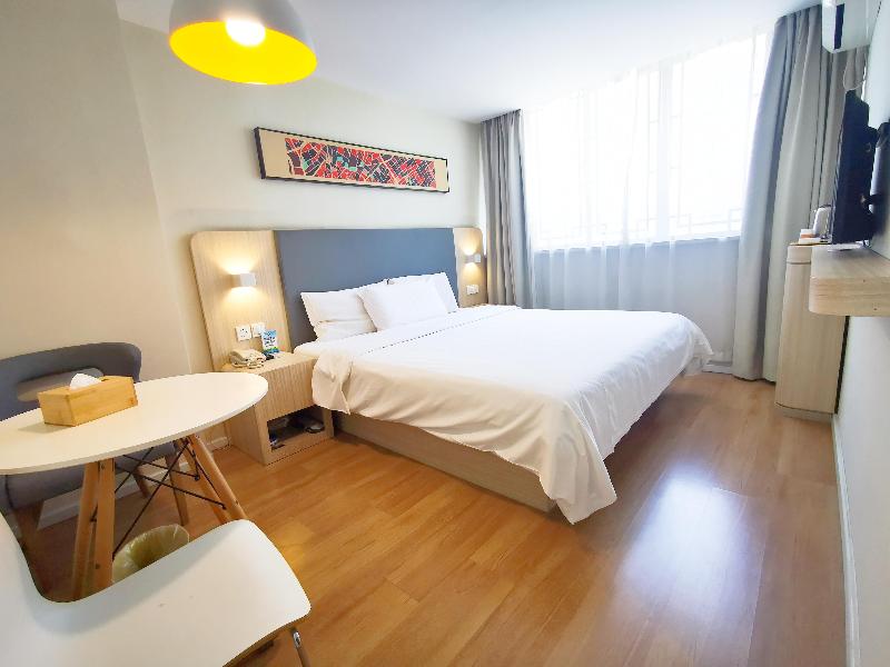 Bed room