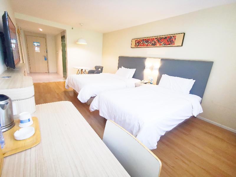 Bed room