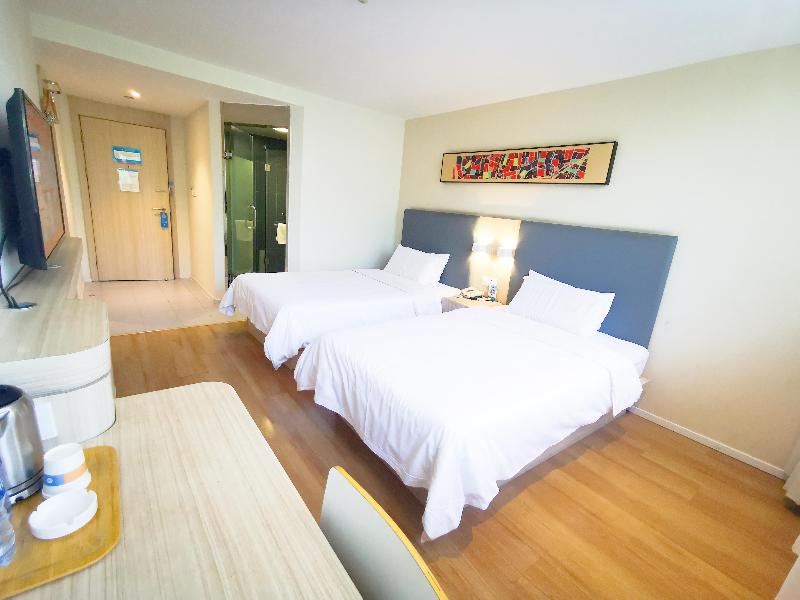 Bed room