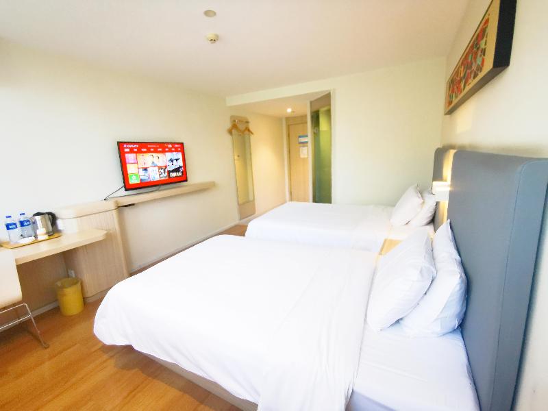 Bed room