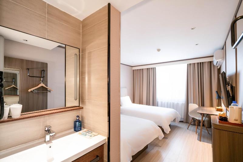 Hanting Express Baotou Central Avenue Branch image