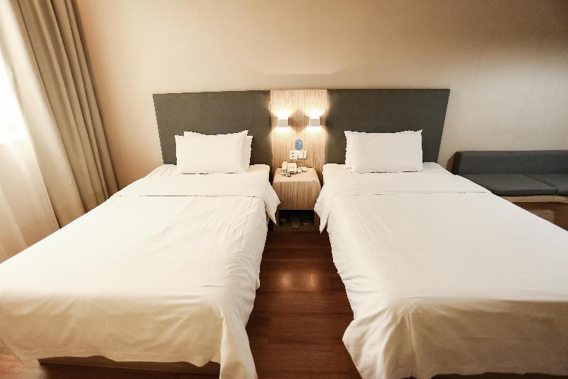 Hanting Hotel (Haiyan Xinqiao North Road) image