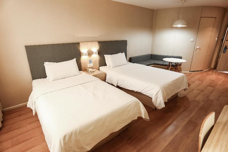 Hanting Hotel (Haiyan Xinqiao North Road) image