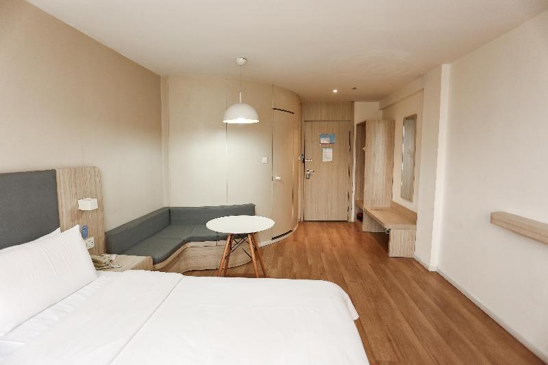 Hanting Hotel (Haiyan Xinqiao North Road) image