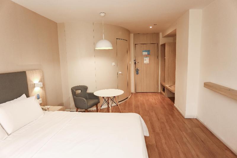 Hanting Hotel (Haiyan Xinqiao North Road) image