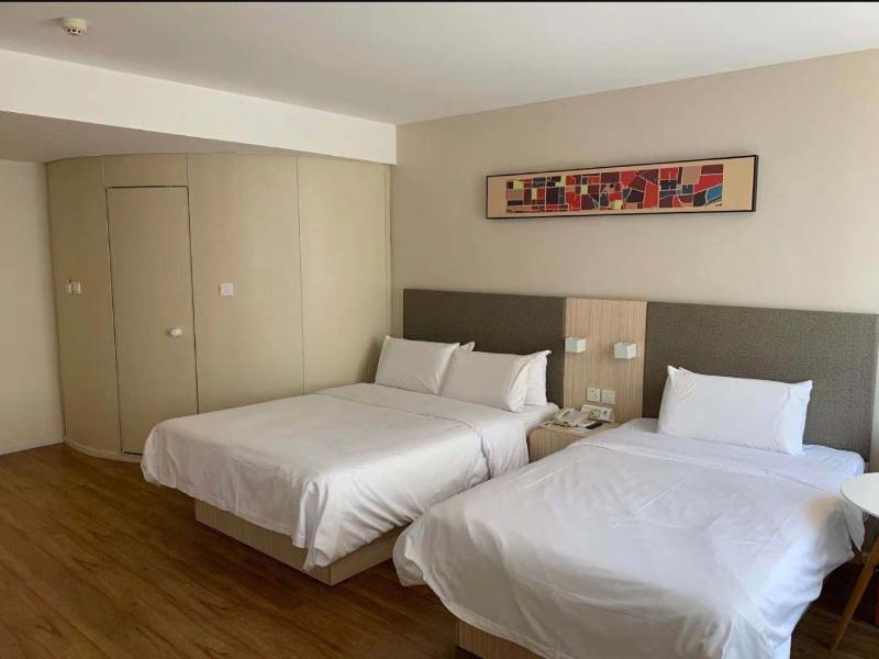 Bed room