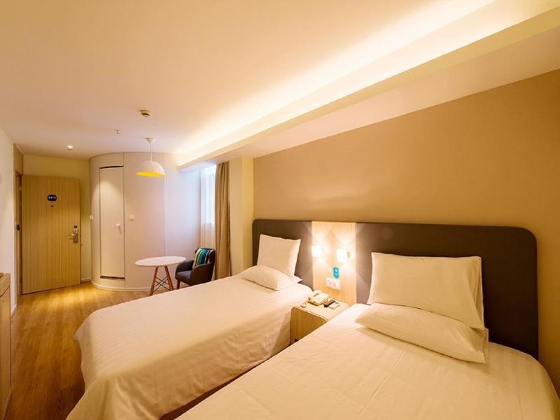 Bed room