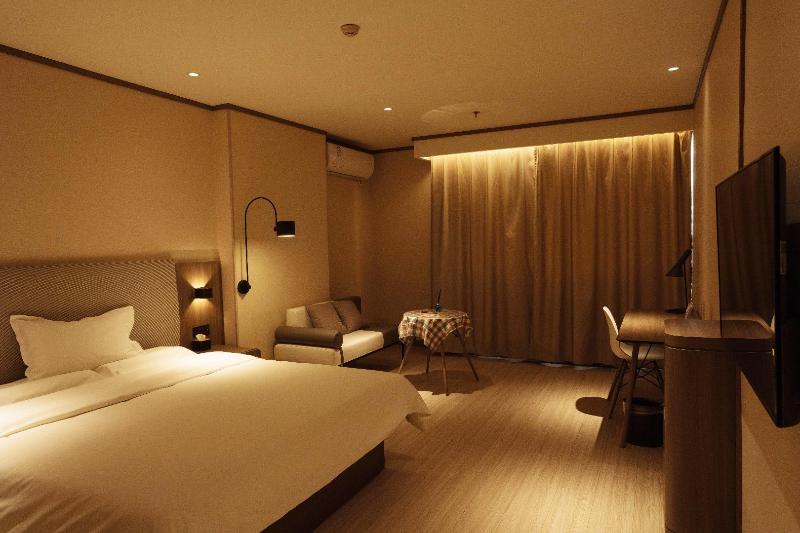 Hanting Hotel (Handan East Railway Station) image