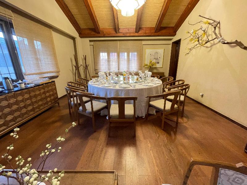 Blossom Hill Yuejingzhuang Hotel image