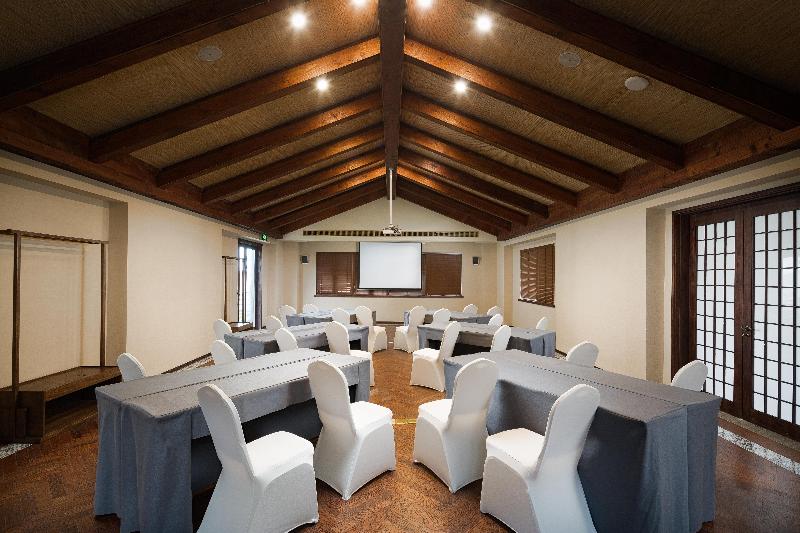 Blossom Hill Yuejingzhuang Hotel image