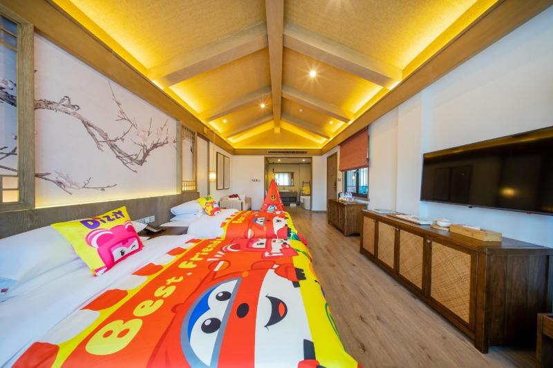 Blossom Hill Yuejingzhuang Hotel image