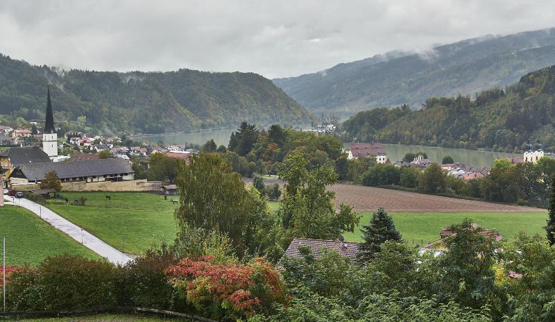Landhotel Donaublick image