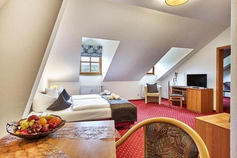 Landhotel Donaublick image