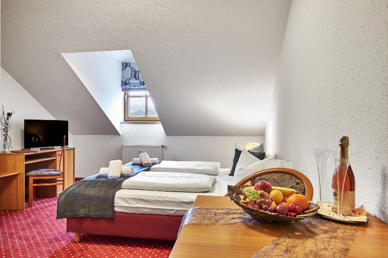 Landhotel Donaublick image