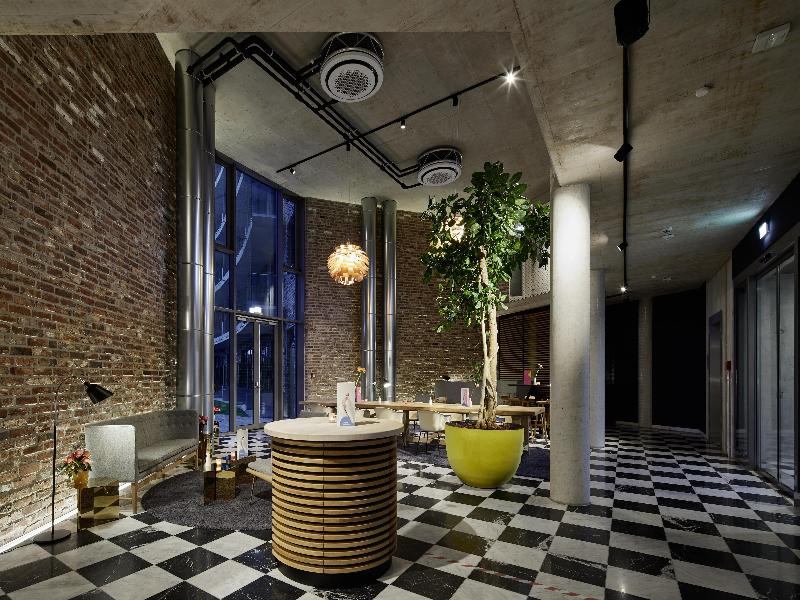 Flowers Hotel Essen image
