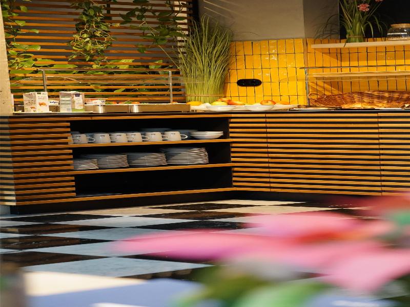 Flowers Hotel Essen image