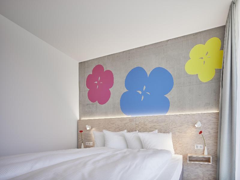 Flowers Hotel Essen image