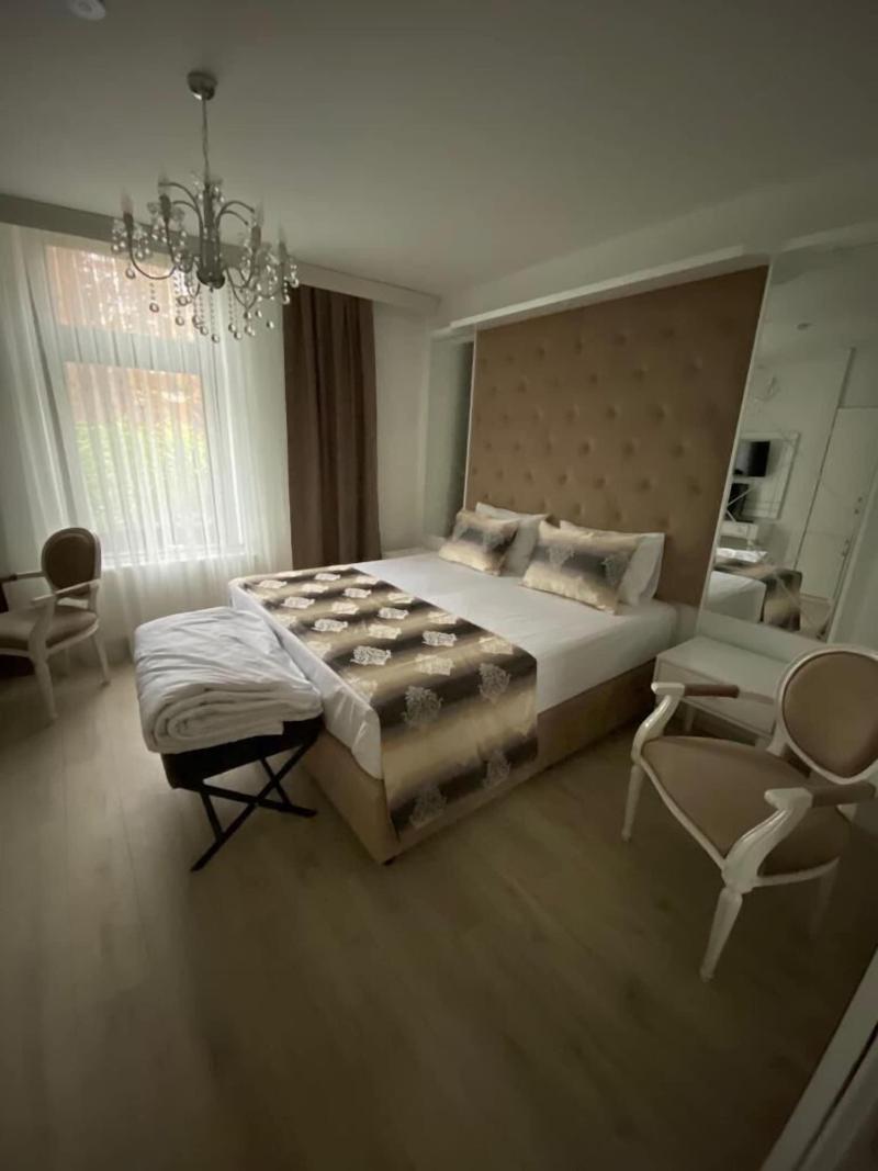 Kispet Deluxe Hotel image