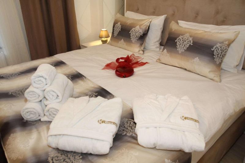 Kispet Deluxe Hotel image
