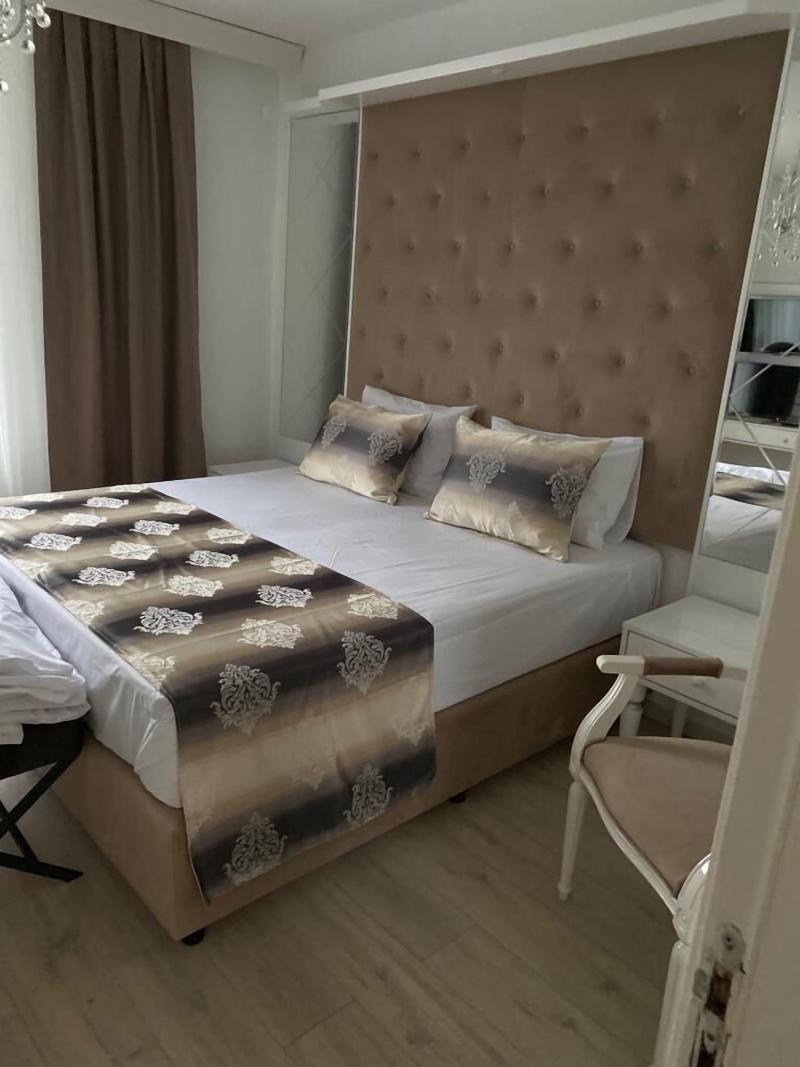 Kispet Deluxe Hotel image