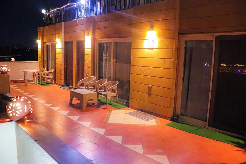 Golden Pyramids Inn image