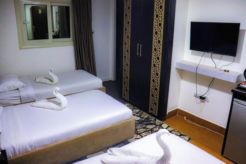 Golden Pyramids Inn image