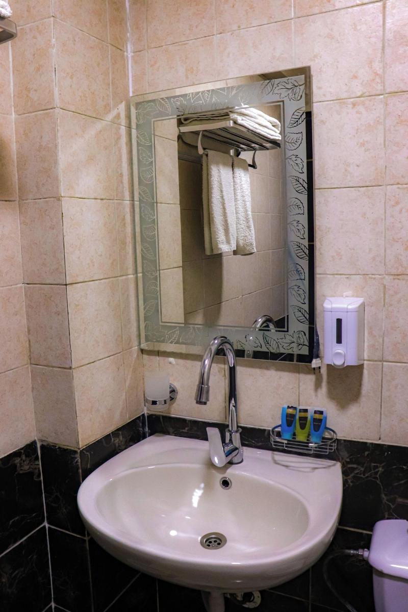 Golden Pyramids Inn image