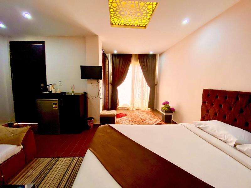 Golden Pyramids Inn image