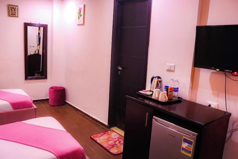 Golden Pyramids Inn image