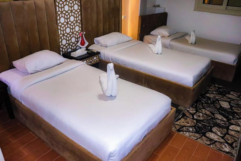 Golden Pyramids Inn image