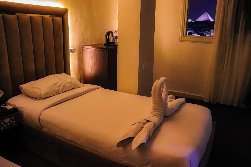 Golden Pyramids Inn image