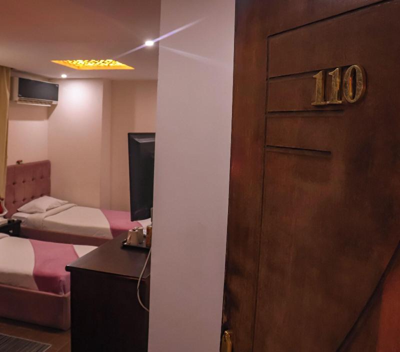 Golden Pyramids Inn image