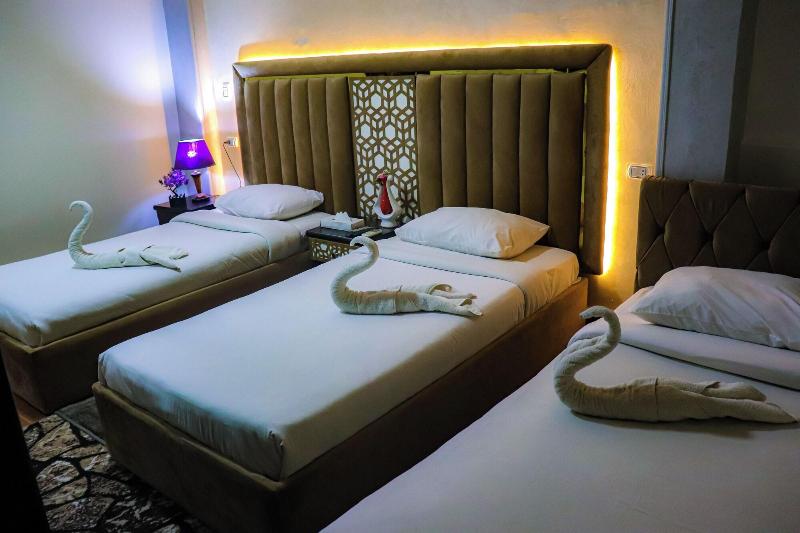 Golden Pyramids Inn image