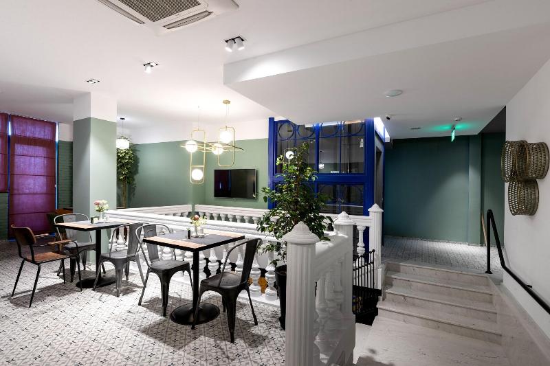Vera Hills Boutique Hotel image