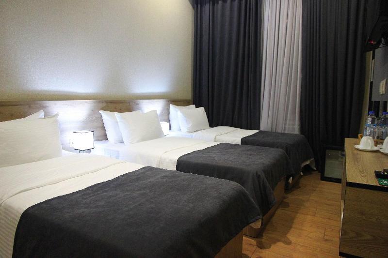 City Heart Hotel image