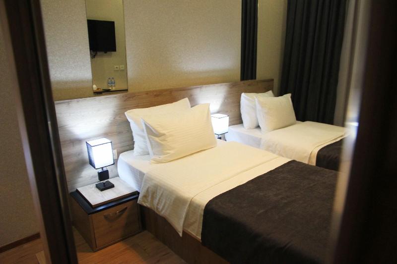 City Heart Hotel image
