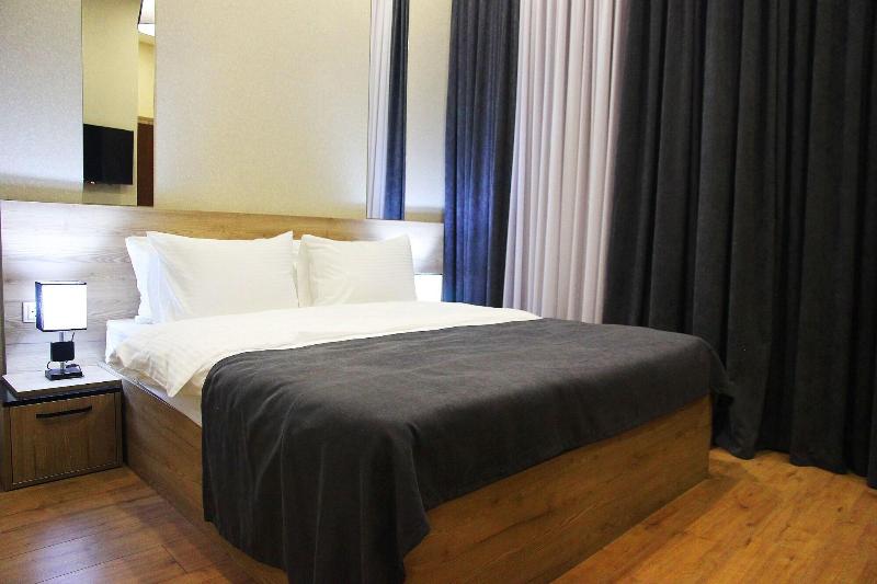 City Heart Hotel image