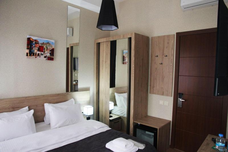 City Heart Hotel image