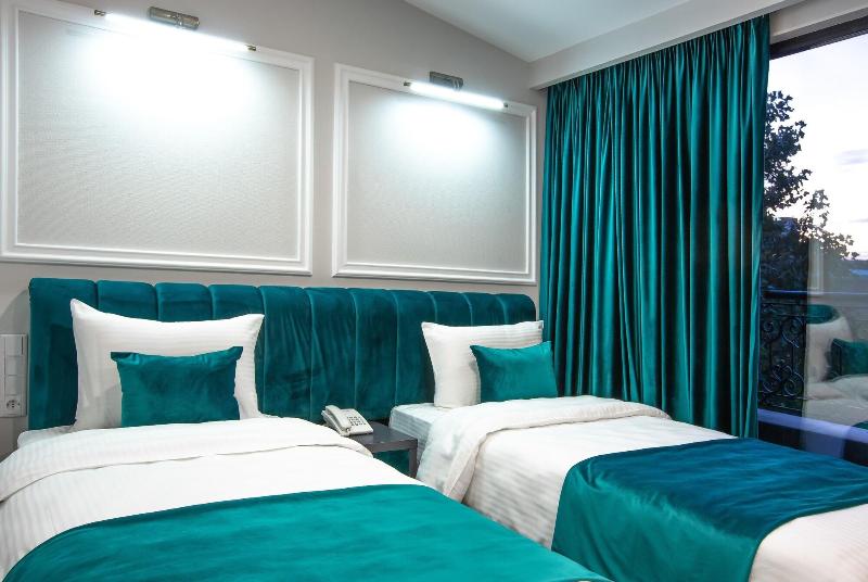 Royal Inn image
