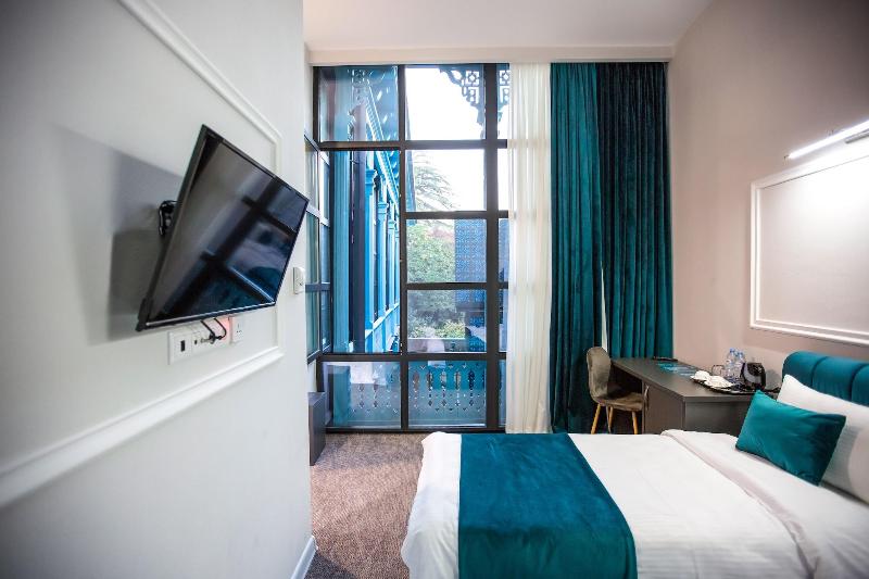 Royal Inn image
