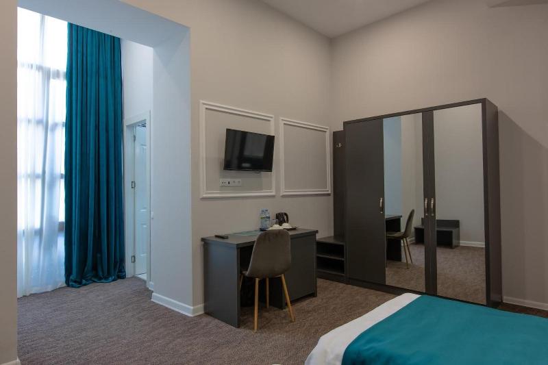 Royal Inn image